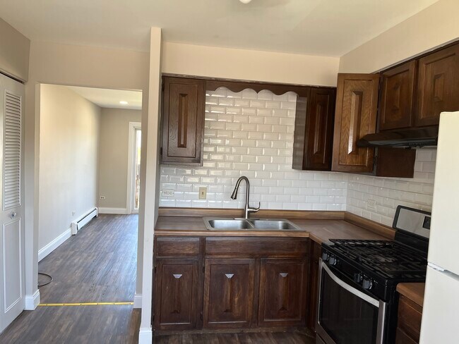 Building Photo - 15160 El Cameno Real Dr