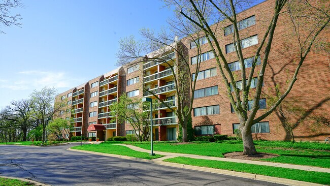 Foto del edificio - 1840 Huntington Blvd