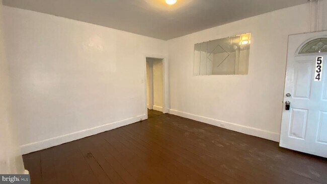 Building Photo - 534 Green St