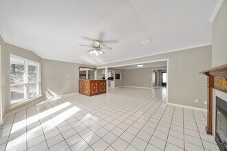 Building Photo - 16121 Singapore Ln