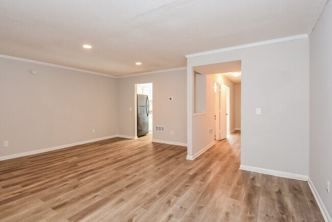 Building Photo - 372 Hamilton Trce