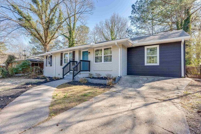 Building Photo - 2815 Mitchell Dr
