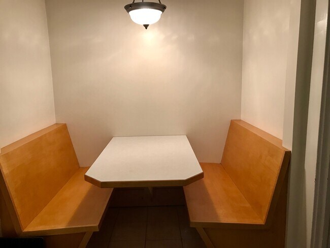 Dining room - 4843 Stewart Ave