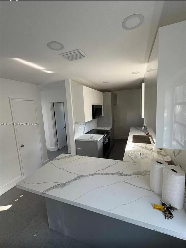 Foto del edificio - 110 NW 120th Ter