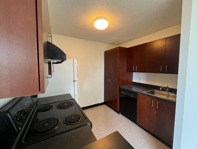 Foto del edificio - 1Bd/1Ba Home in Goose Hollow neighborhood ~ Secured Garage Parking and Additional Storage Unit!!!