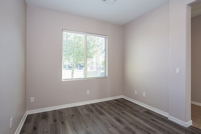 Building Photo - 33022 N Falcon Trail