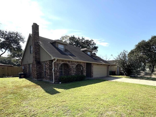 Foto del edificio - 22507 Red River Dr