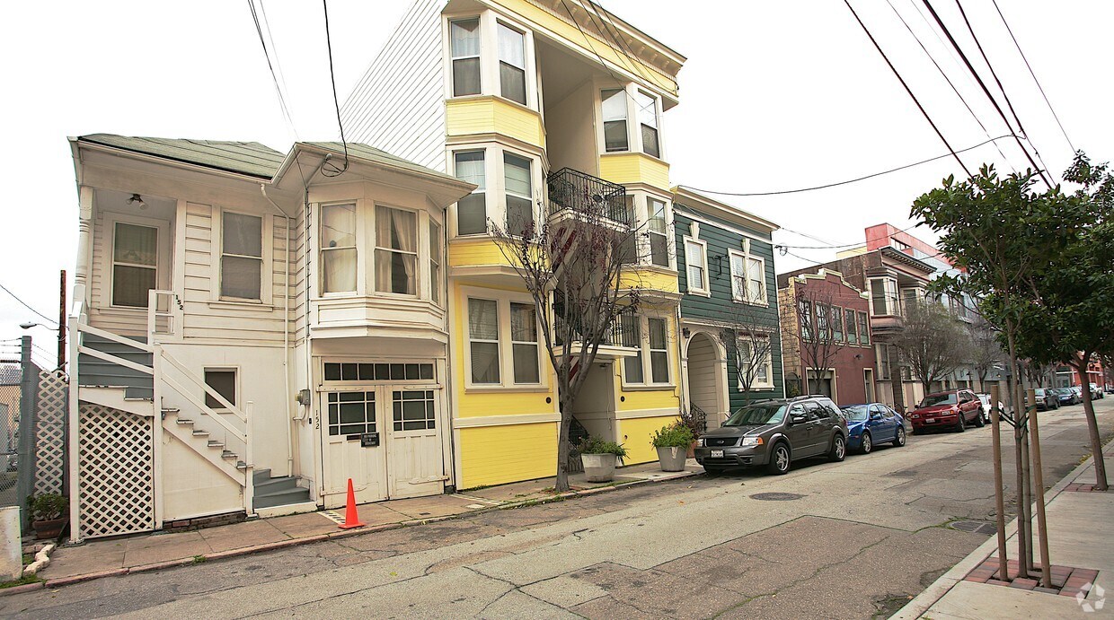 Primary Photo - 146 Freelon St