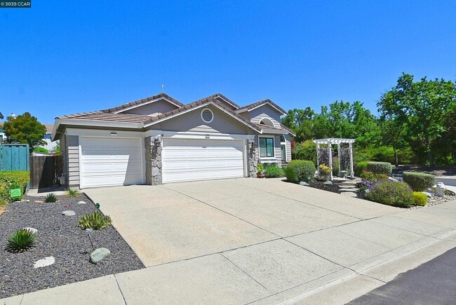Building Photo - 800 Beaver Creek Ct