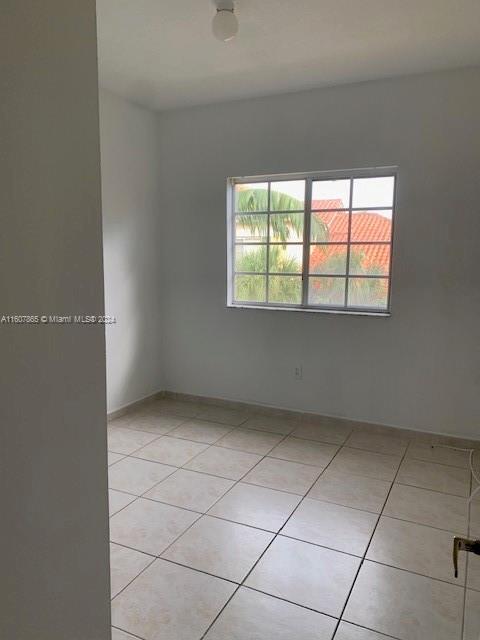 Foto del edificio - 7290 NW 114th Ave