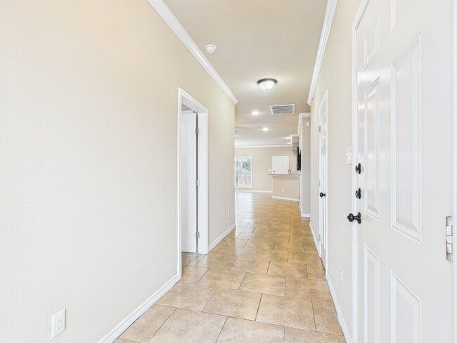Building Photo - 4032 Golden Eagle Dr
