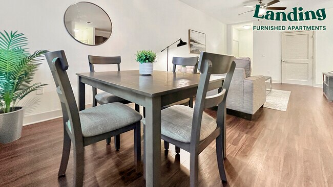Foto del edificio - 540 Trinity Ln N