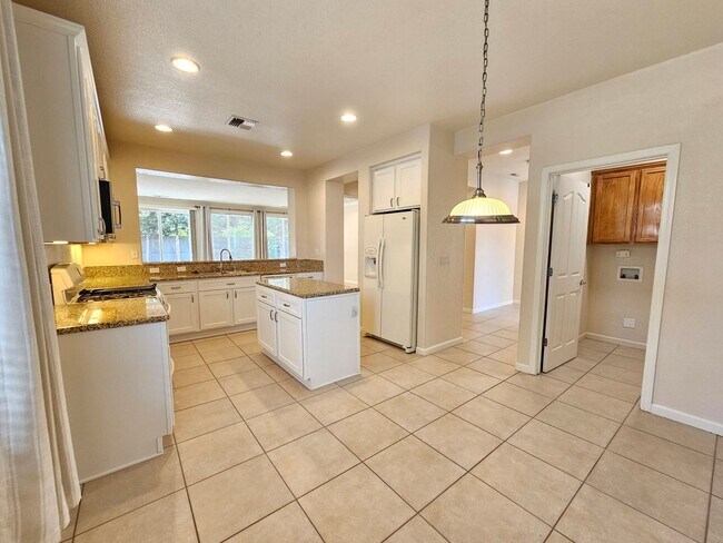 Foto del edificio - Curti Ranch - South Reno Stunner - Close t...