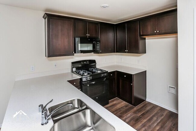 Foto del edificio - 4210 Cicada Ct