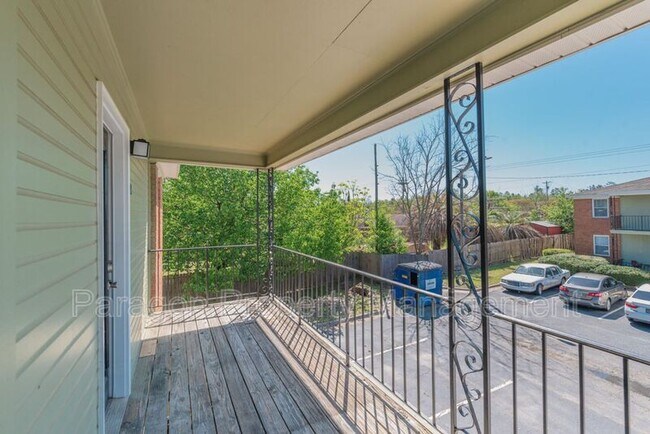 Building Photo - 2571 1/2 Tobacco Rd