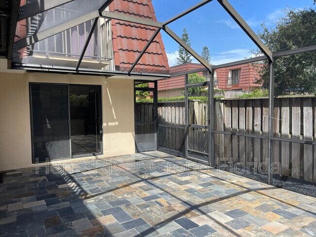 Building Photo - 2616 10th Ct