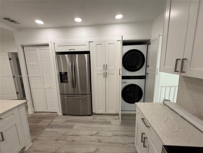 Foto del edificio - 6391 SW 39th St
