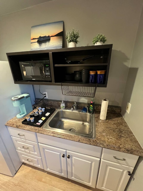 Foto del edificio - 2504 Bridgeport Way W