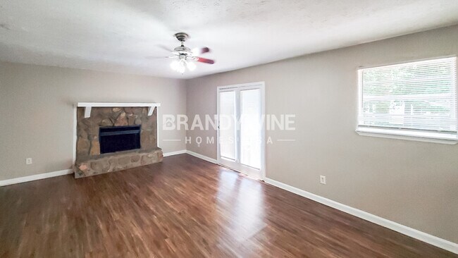 Foto del edificio - 9019 Liberty Ln