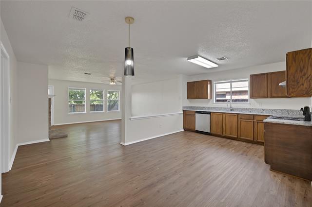 Foto del edificio - 2460 Mallory Ln