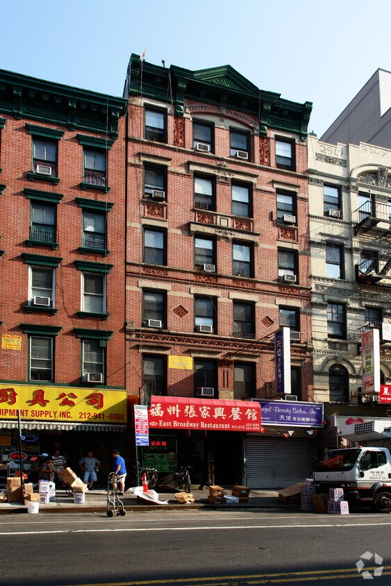 Foto principal - 94 E Broadway