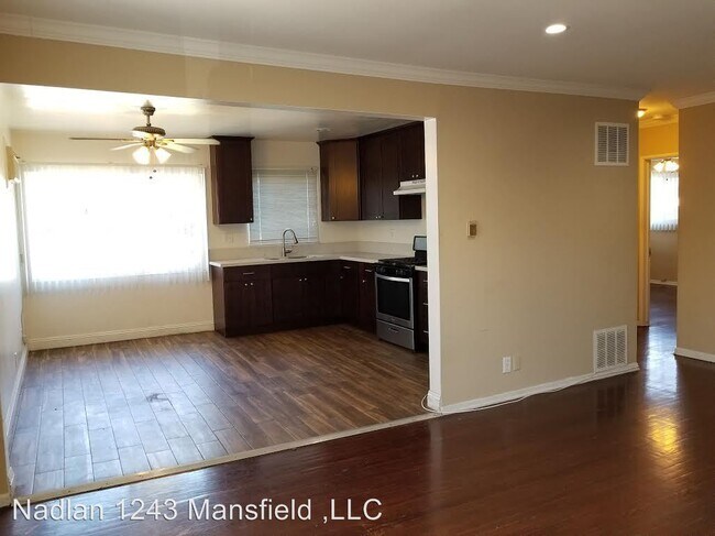 Building Photo - 1243 N Mansfield Ave