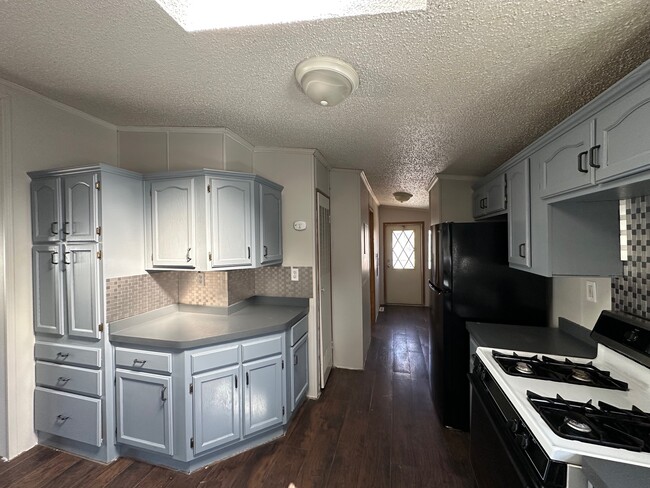 Building Photo - 261 E Birdsall Dr