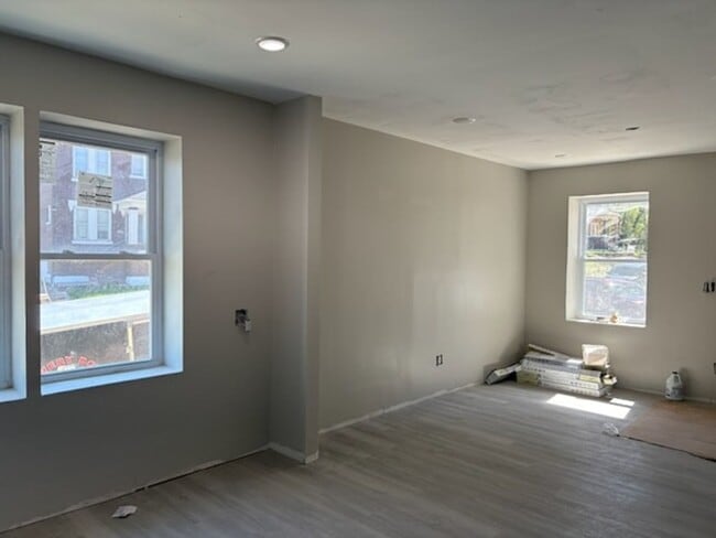 Building Photo - 5200 Von Phul St