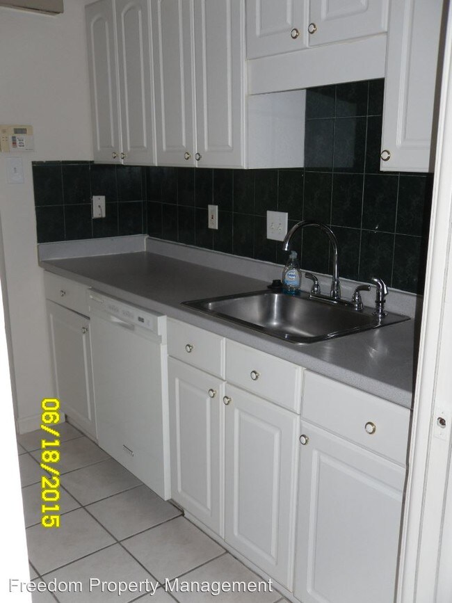 Foto del edificio - 7593 Gales Ct