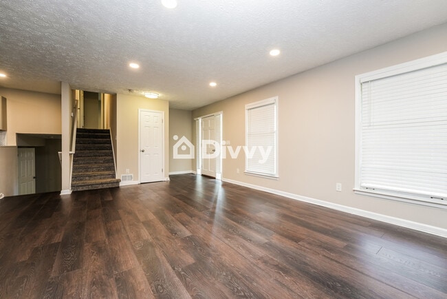 Building Photo - 526 Rockborough Drive