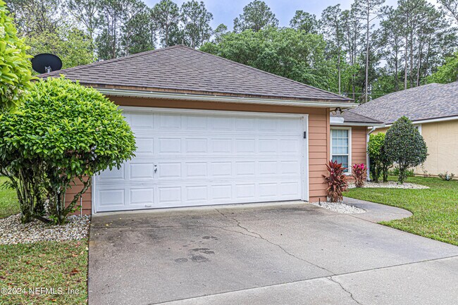 Building Photo - 2243 Trailwood Dr