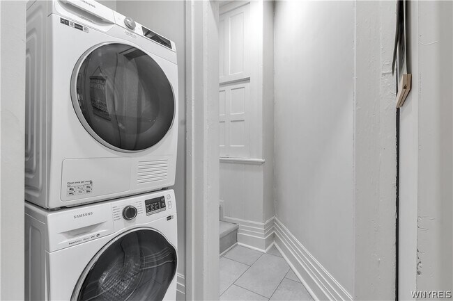 Foto del edificio - 617 Niagara St