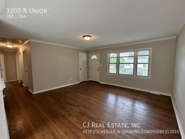 Foto del edificio - 3200 N Union St