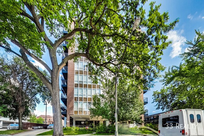 Foto del edificio - 922 North Blvd