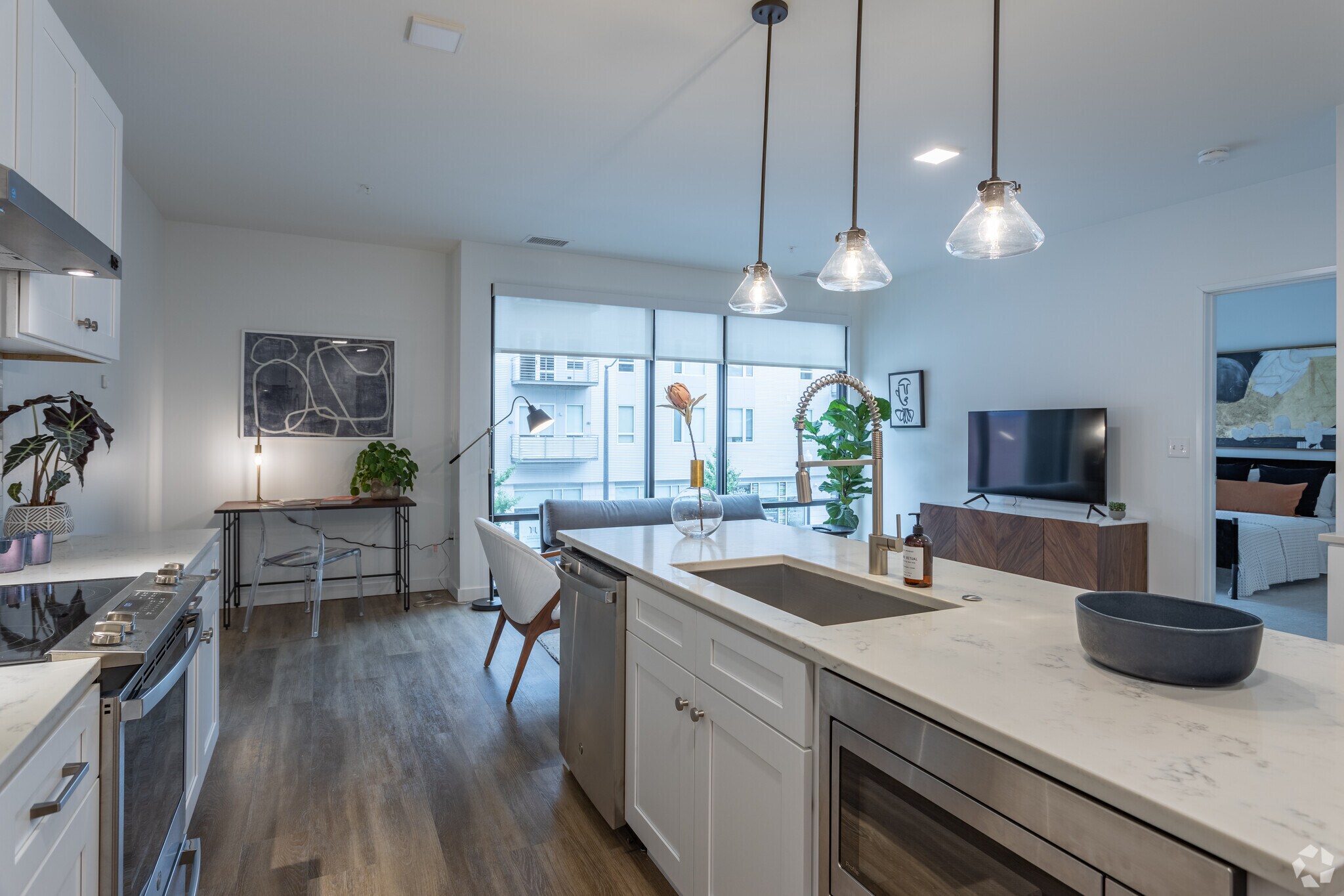 Quarter Phase II – photo 3