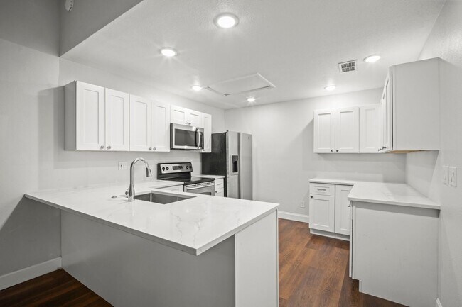 Foto del edificio - Newly remodeled 2 bedroom, 2 bathroom home...