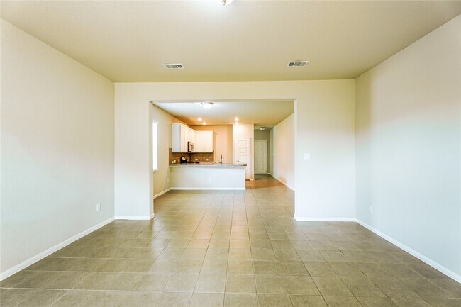 Foto del edificio - 8414 Quiet Bay Dr