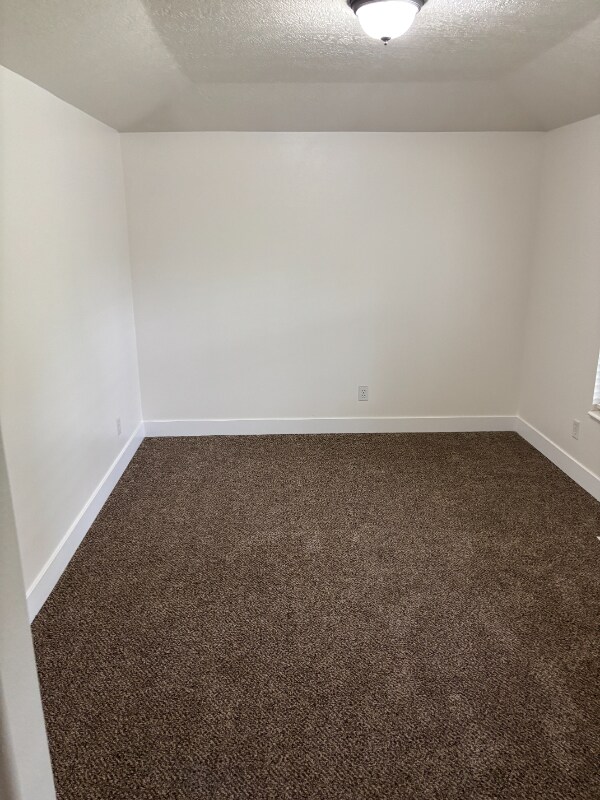 Building Photo - 457 S 1810 W