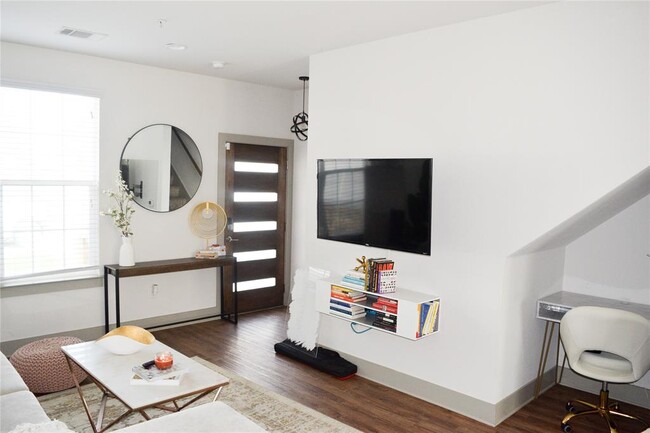 Foto del edificio - 12185 Chelsea Glen Pl
