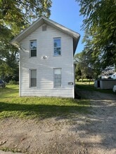 Building Photo - 227 Hathaway St