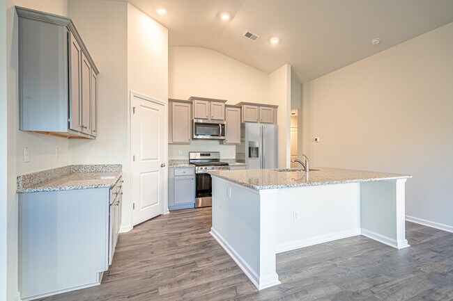 Building Photo - 7019 Rivers Bridge Court