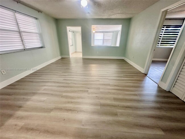 Foto del edificio - 6034 SW 39th St
