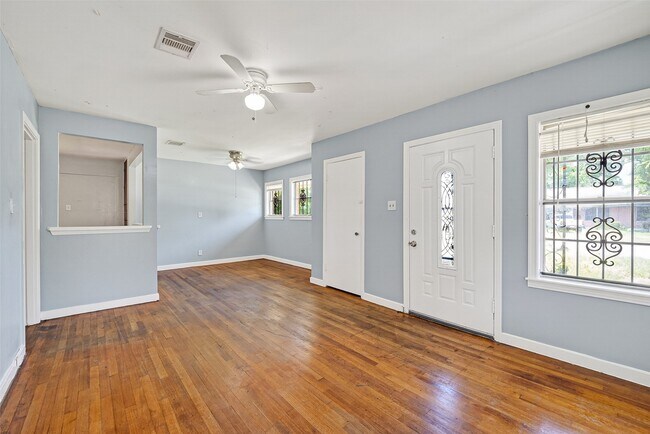 Foto del edificio - 5934 Belmark St