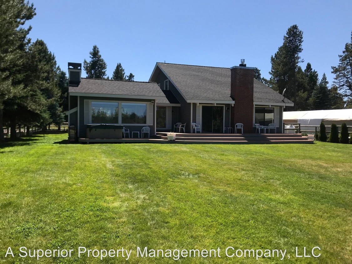 Primary Photo - 3 br, 2 bath House - 55697 Big River Drive