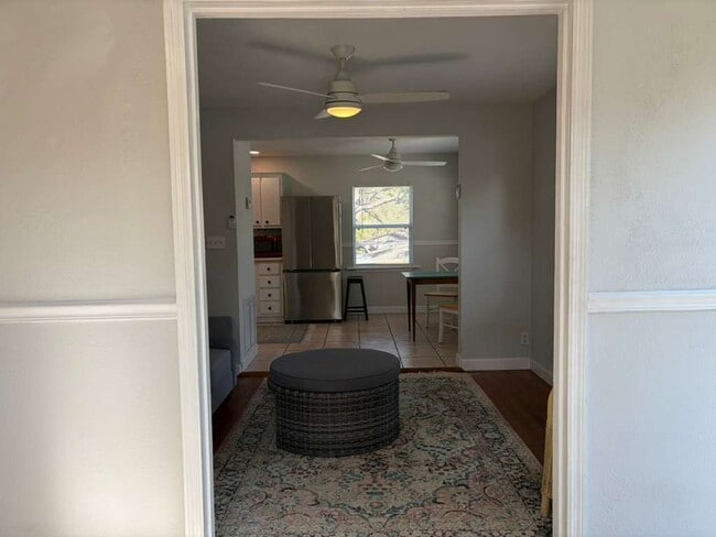 Foto del edificio - 2 Bedroom Apartment in the Desirable Westminster Heights Neighborhood