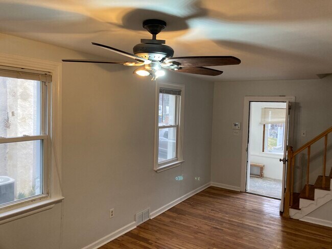 Building Photo - 106 Smyrna Ave