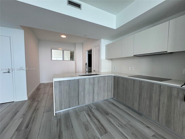 Foto del edificio - 2900 NE 7th Ave