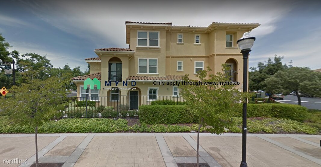 Primary Photo - 4800 Westlake Pkwy