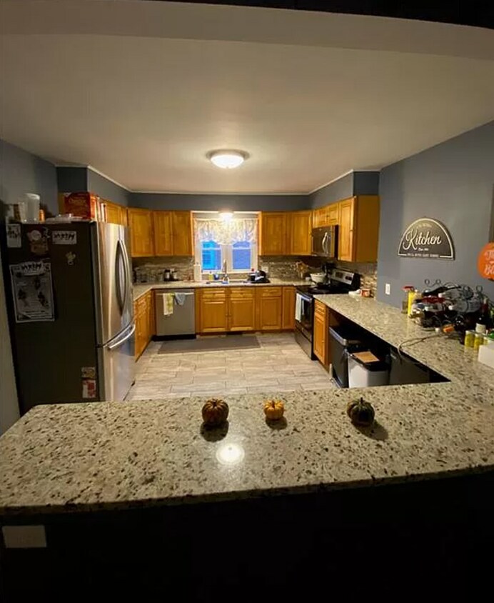 93 Huxley Ave, Providence, RI 02908 House Rental in Providence, RI