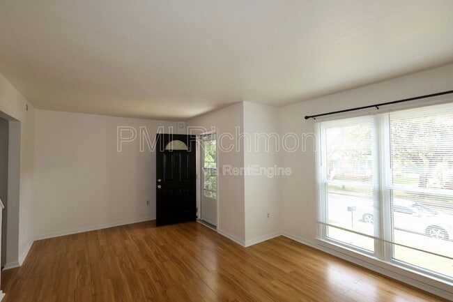 Photo - 1512 Lakeview Ave House